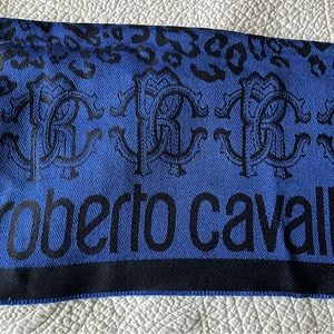 Roberto Cavalli designer wool/acrylic blue/black scarf. NWOT❣️